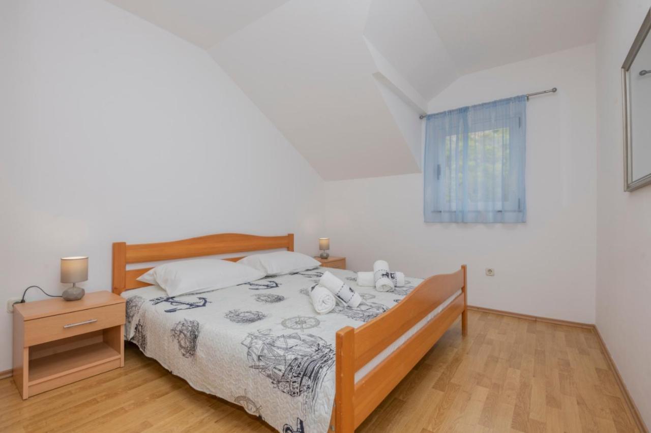 Apartments Zdravka Локва-Рогозниця Екстер'єр фото