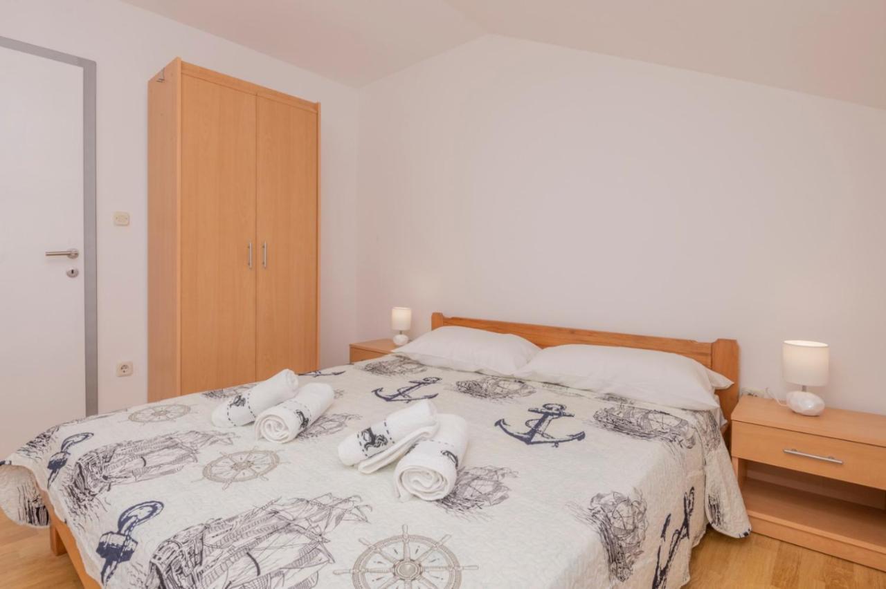 Apartments Zdravka Локва-Рогозниця Екстер'єр фото