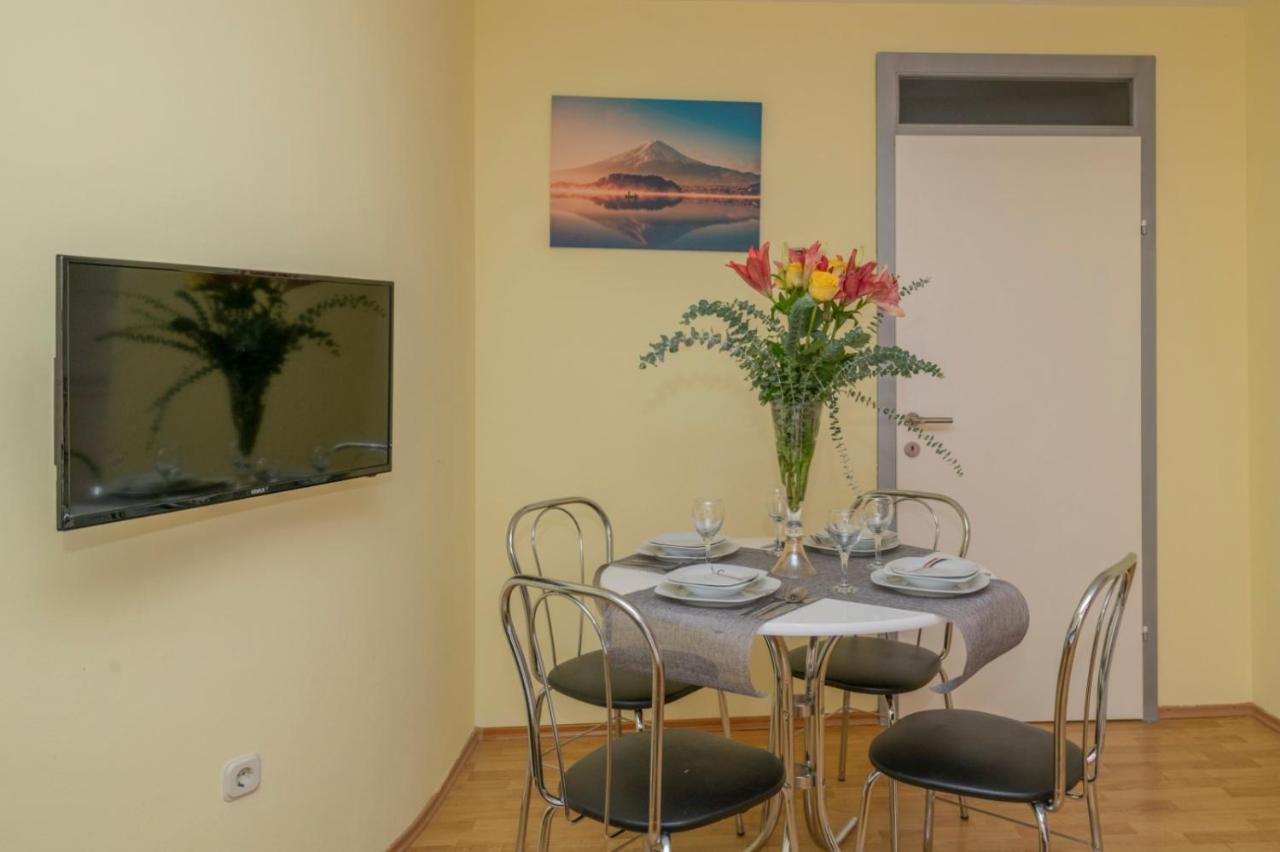 Apartments Zdravka Локва-Рогозниця Екстер'єр фото