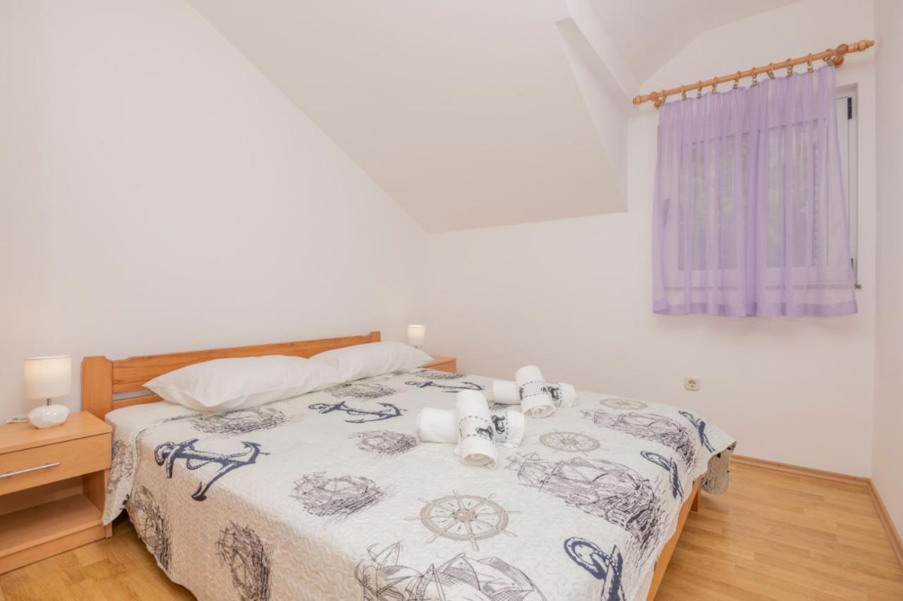 Apartments Zdravka Локва-Рогозниця Екстер'єр фото