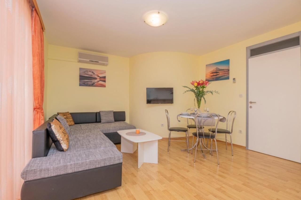 Apartments Zdravka Локва-Рогозниця Екстер'єр фото