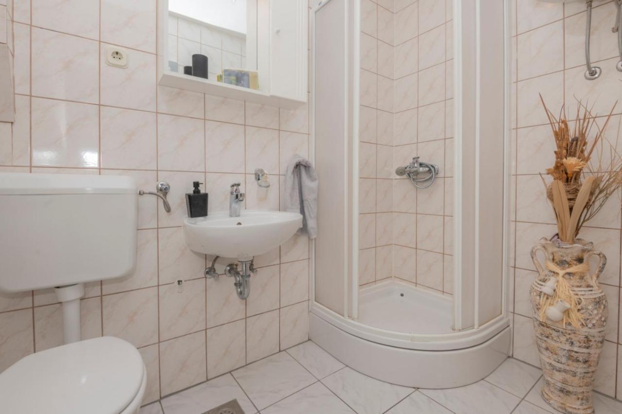 Apartments Zdravka Локва-Рогозниця Екстер'єр фото