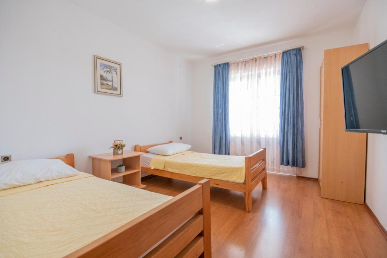 Apartments Zdravka Локва-Рогозниця Екстер'єр фото