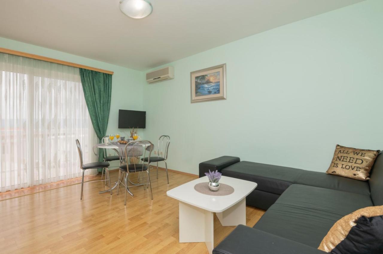 Apartments Zdravka Локва-Рогозниця Екстер'єр фото