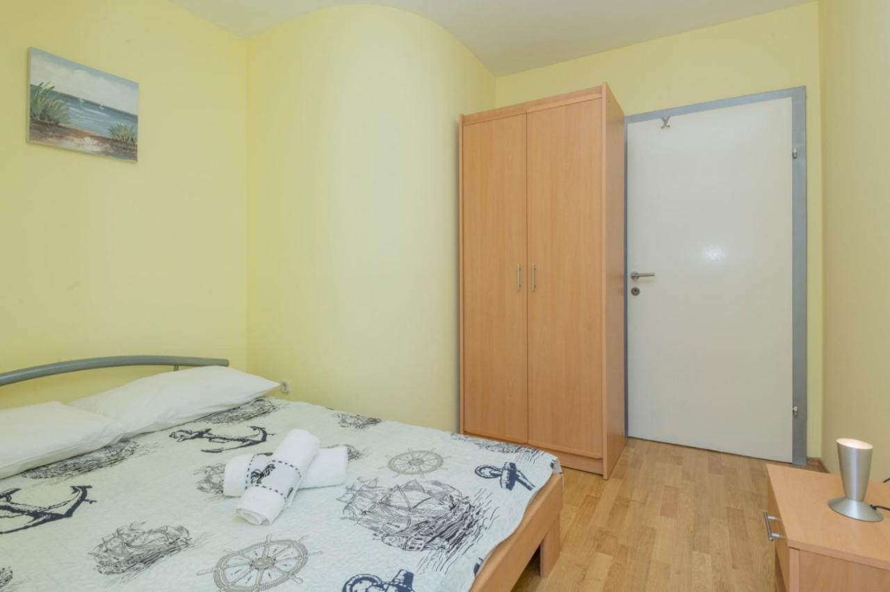 Apartments Zdravka Локва-Рогозниця Екстер'єр фото